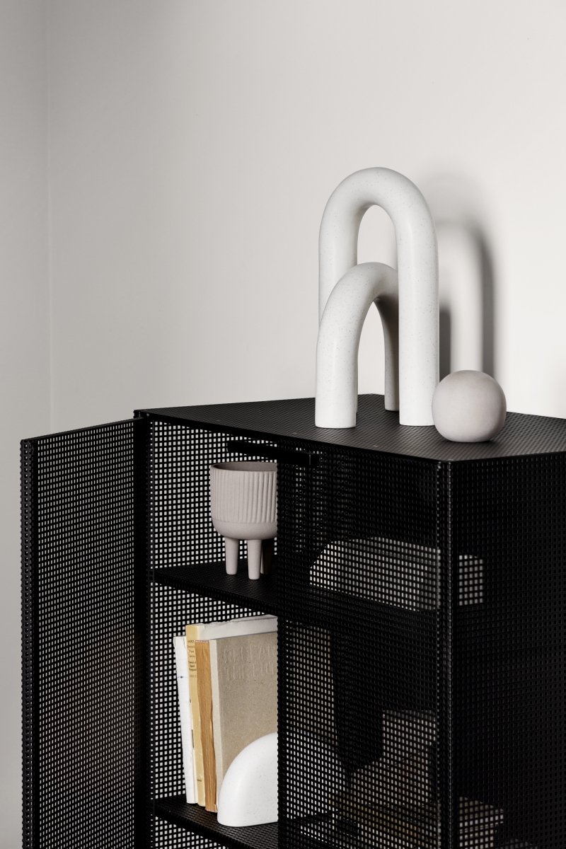 Kristina dam studio GRID Witryna Stalowa 131 cm / Czarna