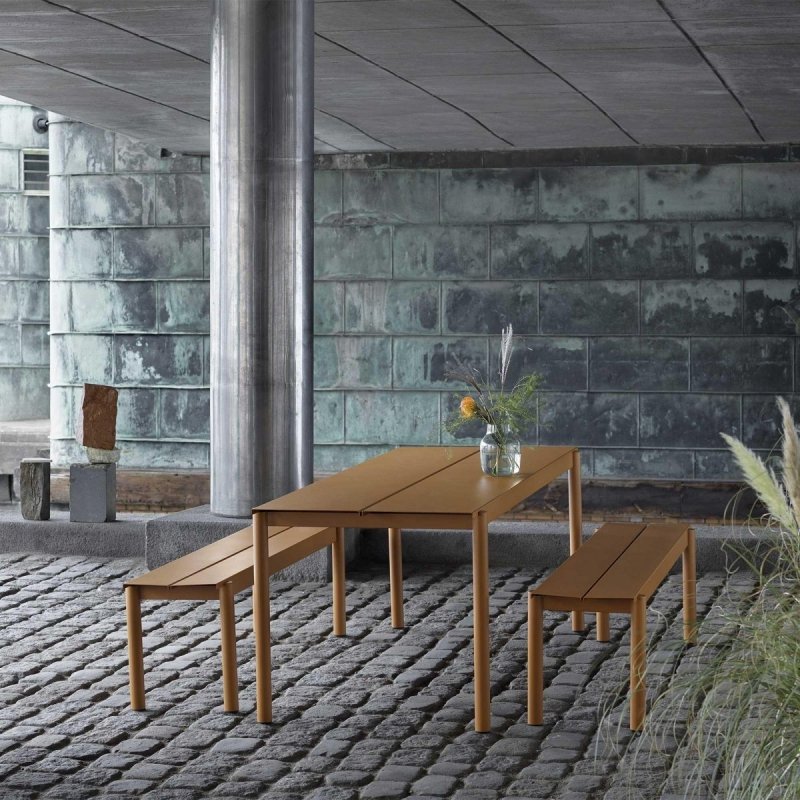 Muuto LINEAR Zestaw Mebli Ogrodowych - Stół 200 cm + 2 Ławki - Pomarańczowy