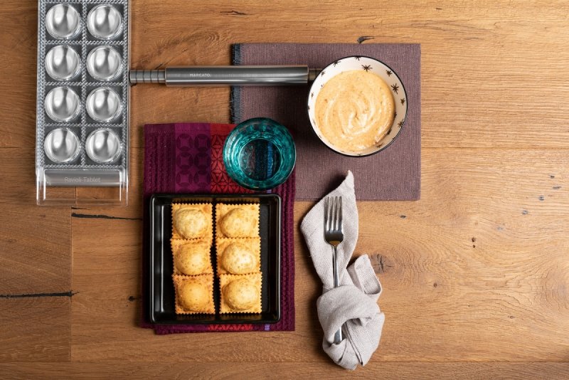 Marcato DESIGN LINE Forma do Ravioli w Kwadratach 5x5 cm 10 Szt. / Czerwona