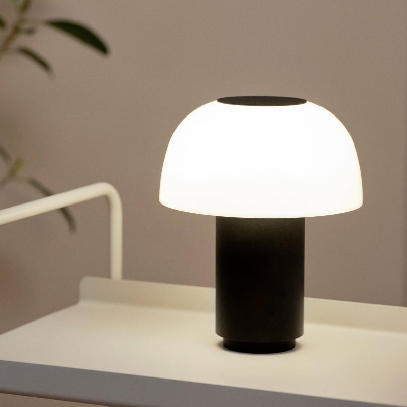 ZONE Denmark HARVEST MOON Bezprzewodowa Lampa LED / Czarna