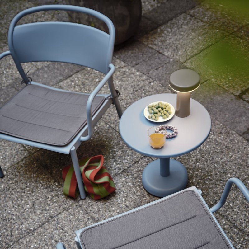 Muuto LINEAR OUTDOOR Stalowy Fotel Ogrodowy Lounge - Zewnętrzny / Pomarańczowy