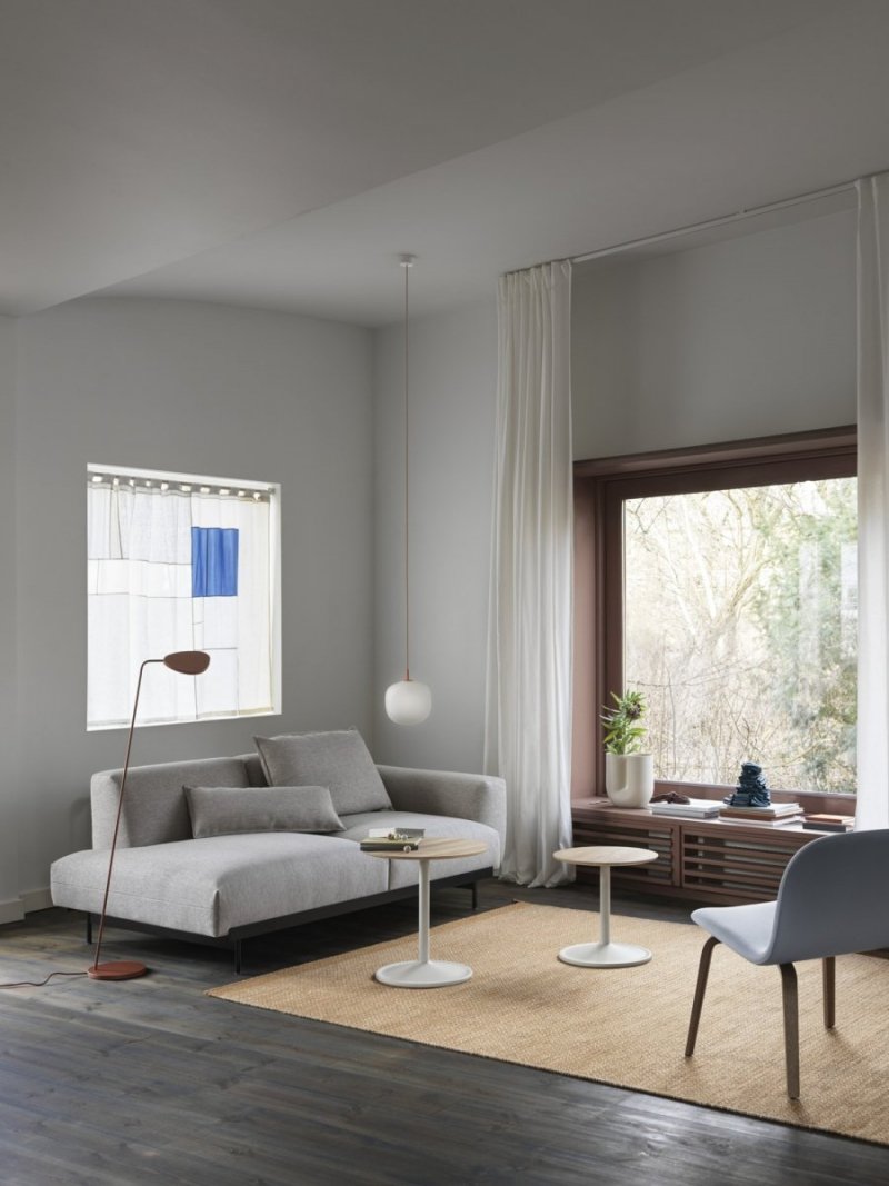 Muuto SOFT SIDE Stolik Okrągły 48 cm Czarny / Blat 48 cm Nanolaminat