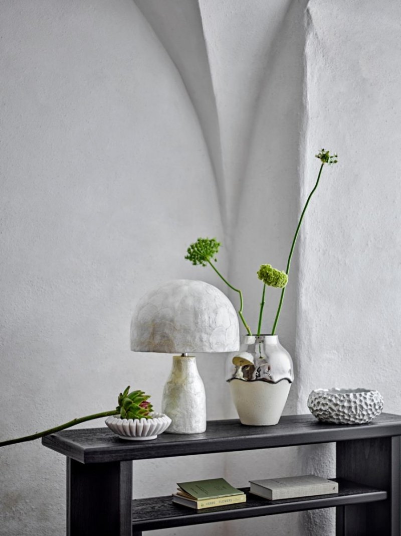 Dekoracyjny wazon Bloomingville Silvio srebrny