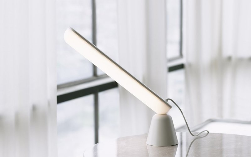 Normann Copenhagen ACROBAT Lampa Stołowa - Szara