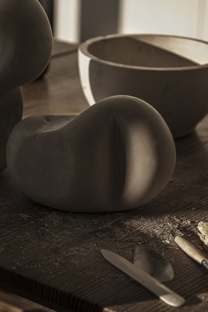 Kristina dam studio CONTOUR Rzeźba Dekoracyjna z Piaskowca 31 cm