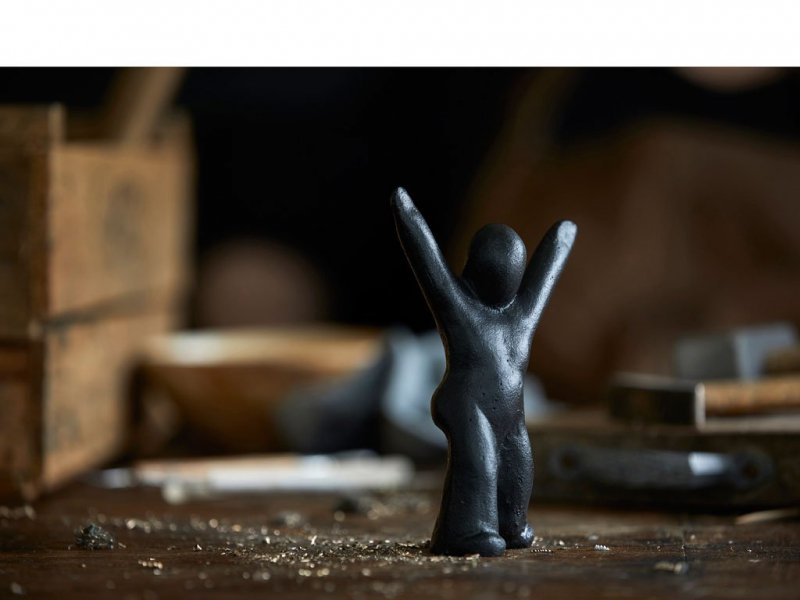 Żeliwna rzeźba dekoracyjna Morsø projektu Lene Purkær Stefansen