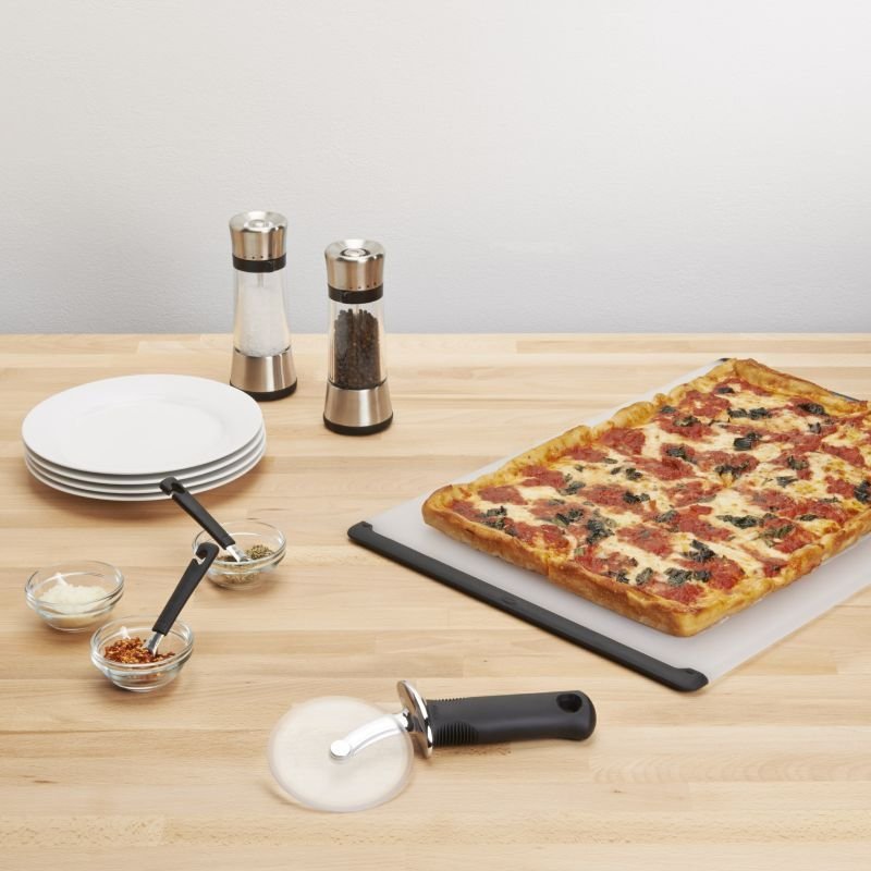 OXO Good Grips Obrotowy Nóż do Pizzy - do Powierzchni Non-Stick