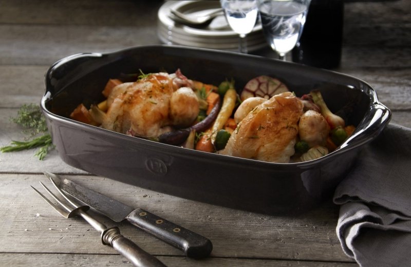 Emile Henry NATURAL CHIC Prostokątna Forma - Naczynie do Zapiekania 42,5x28 cm Czarna