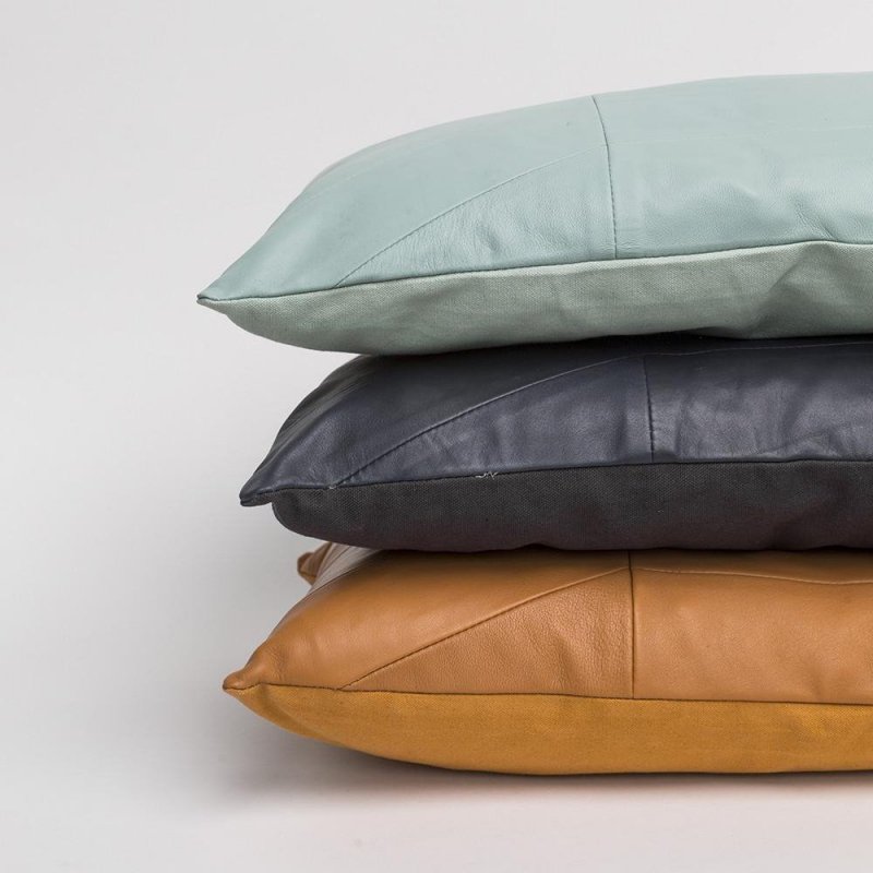 AYTM - CORIA Poduszka Dekoracyjna ze Skóry - Pale Mint - Miętowa