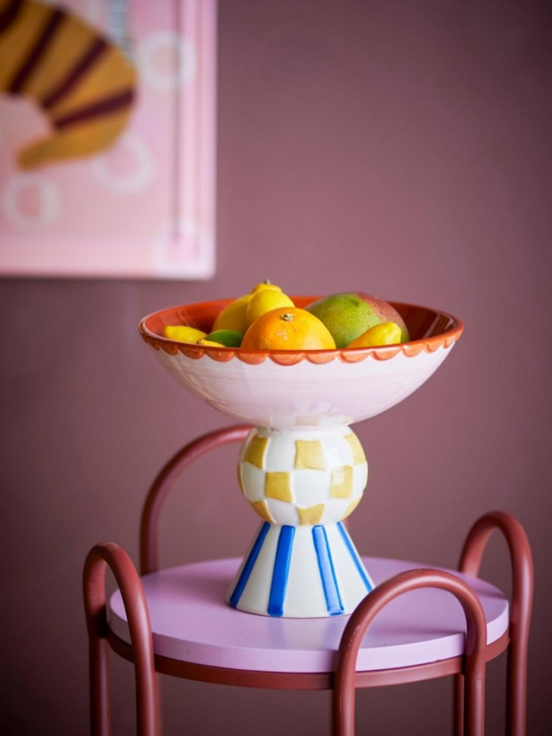 Kolorowa patera z kamionki na podwyższonej podstawie