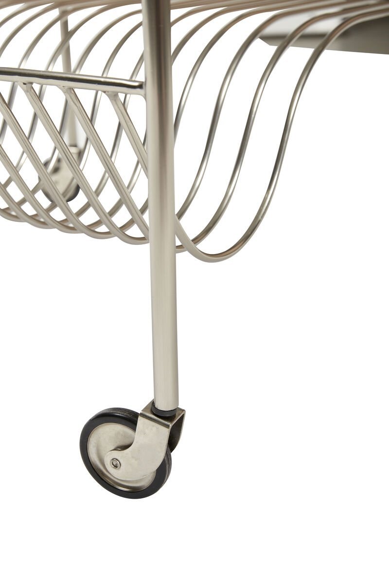 Wózek na kółkach jako stolik kawowy lub dekoracyjny