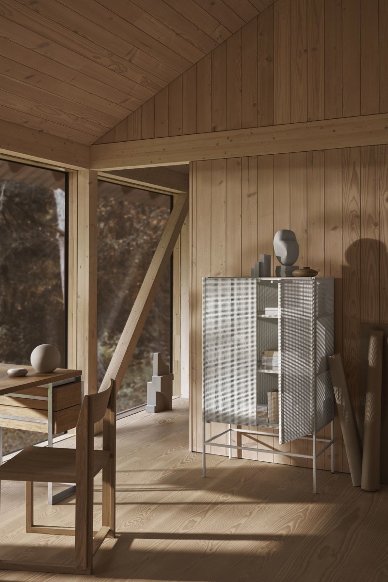 Kristina dam studio GRID Witryna Stalowa 131 cm / Biała