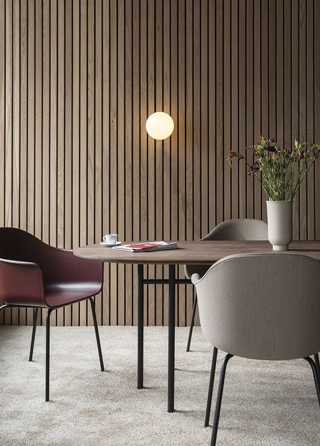 Menu HARBOUR Krzesło - Rama Czarna - Siedzisko Tapicerowane Brązowe