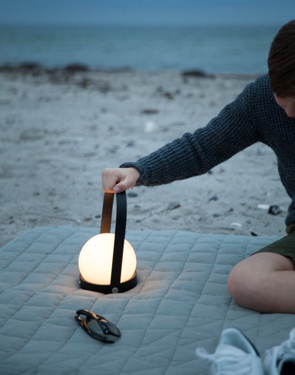 Audo CARRIE Lampa Bezprzewodowa LED / Czarna / OUTLET