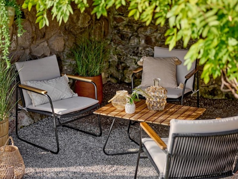 Bloomingville HAMPTON Ogrodowy Zestaw Wypoczynkowy - Sofa ze Stolikiem i Fotelami / 4 El.