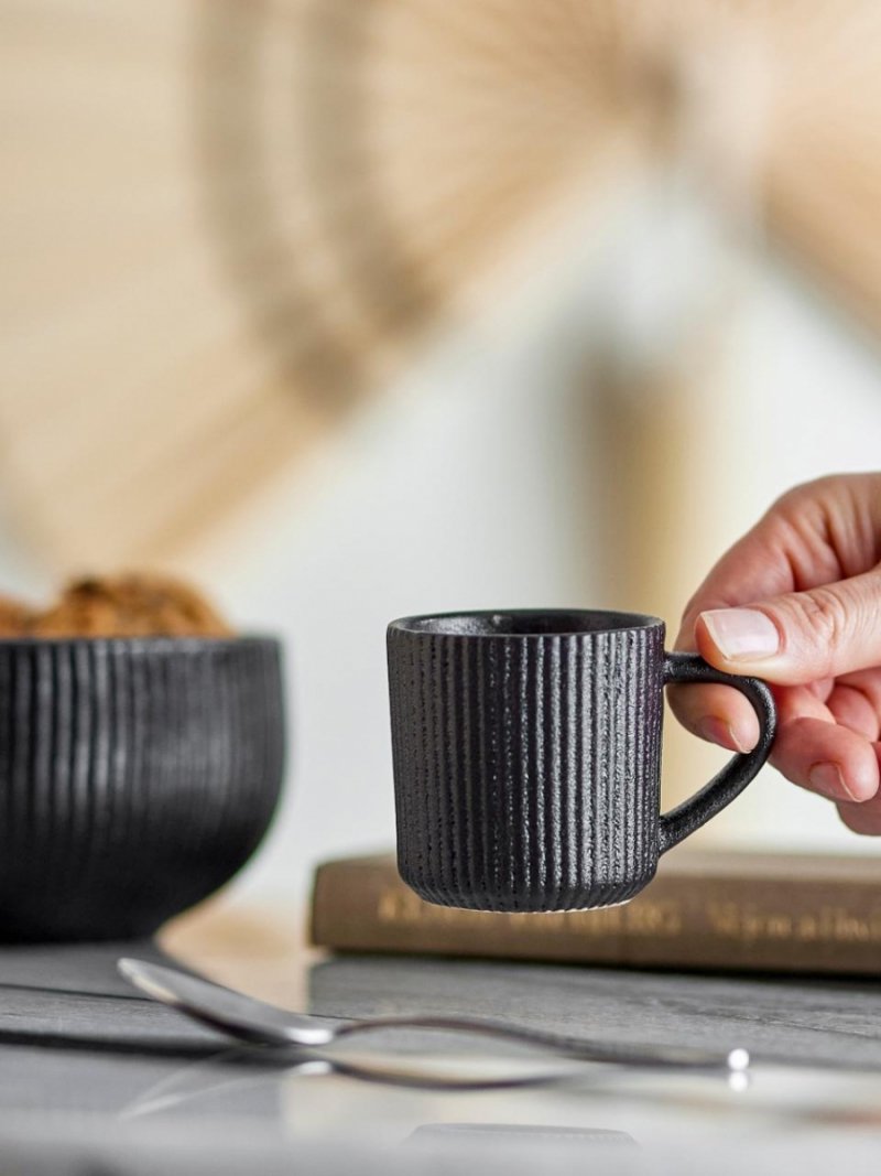 Filiżanka espresso Neri z eleganckim uchem