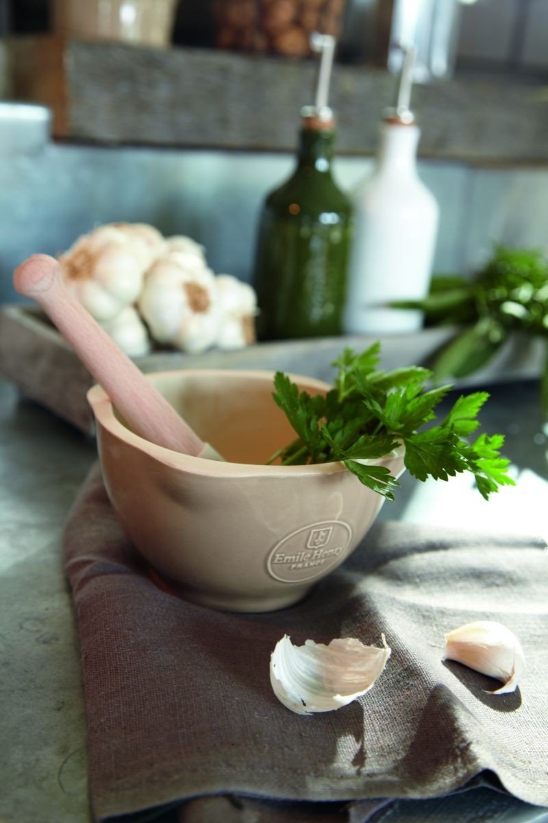 Emile Henry Ceramiczny Moździerz z Tłuczkiem / Czarny