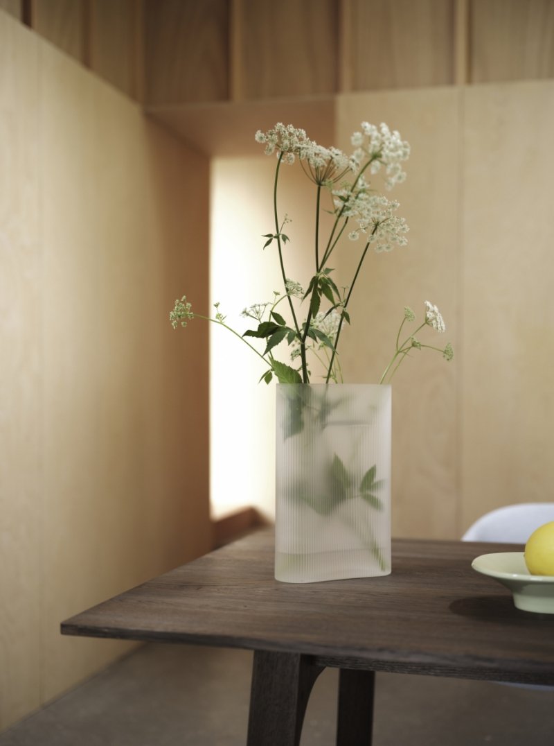 Muuto RIDGE Szklany Wazon do Kwiatów 35 cm / Niebieski