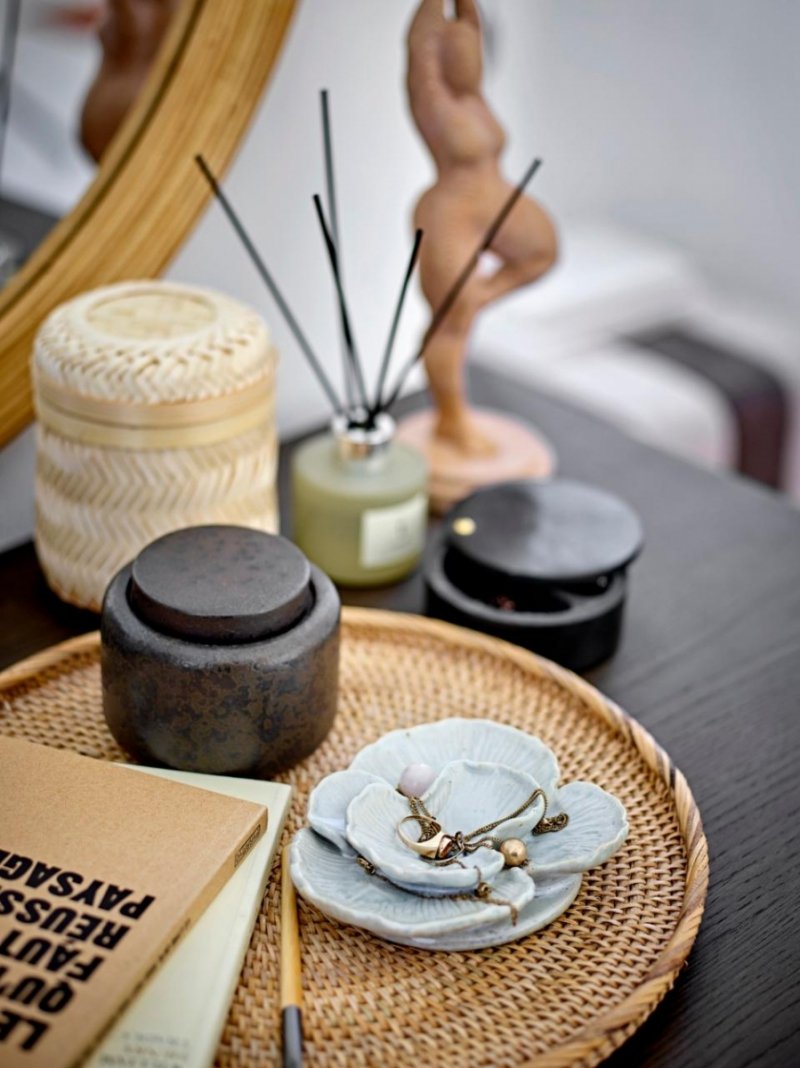 Bloomingville TINAH Dekoracja / Figurka Kobiety Yoga