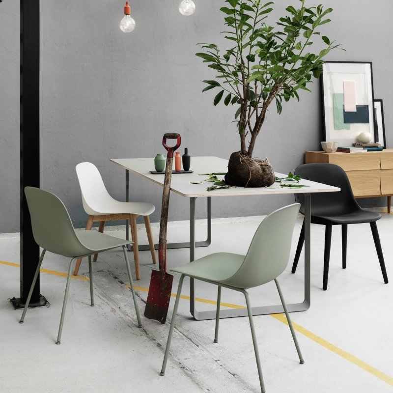 Muuto FIBER SIDE Krzesło z Drewnianą Ramą - Białe