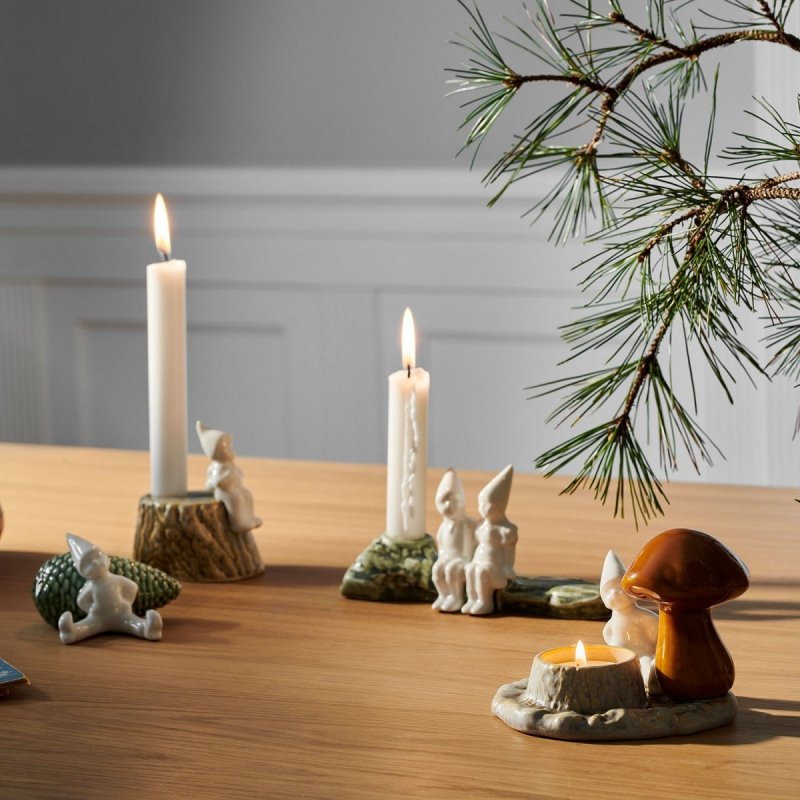 Porcelanowa figurka Kähler Opowieści Świąteczne