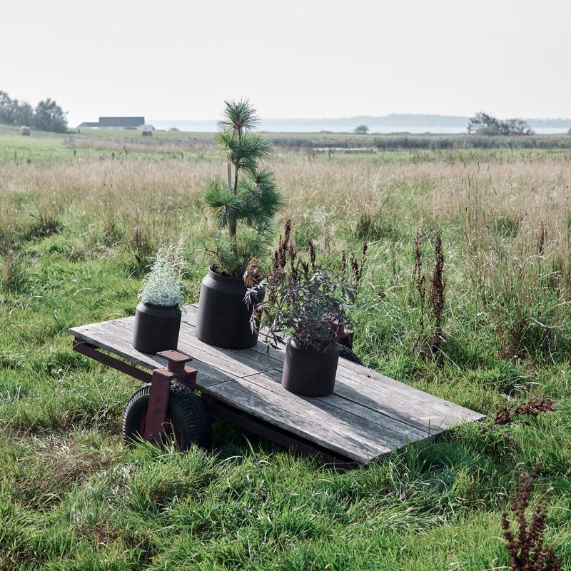 Muubs SAI Metalowa Donica Zewnętrzna 26 cm / Brązowa