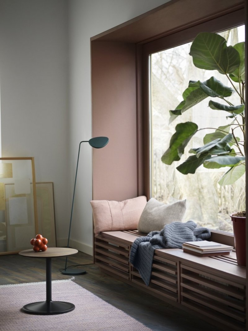 Muuto SOFT SIDE Stolik Okrągły 40 cm Czarny / Blat 48 cm Ciemny Dąb