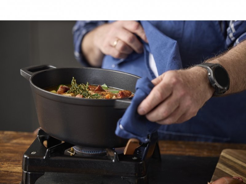 Holm CAST IRON Owalny Garnek Żeliwny 3,8 l / Czarny