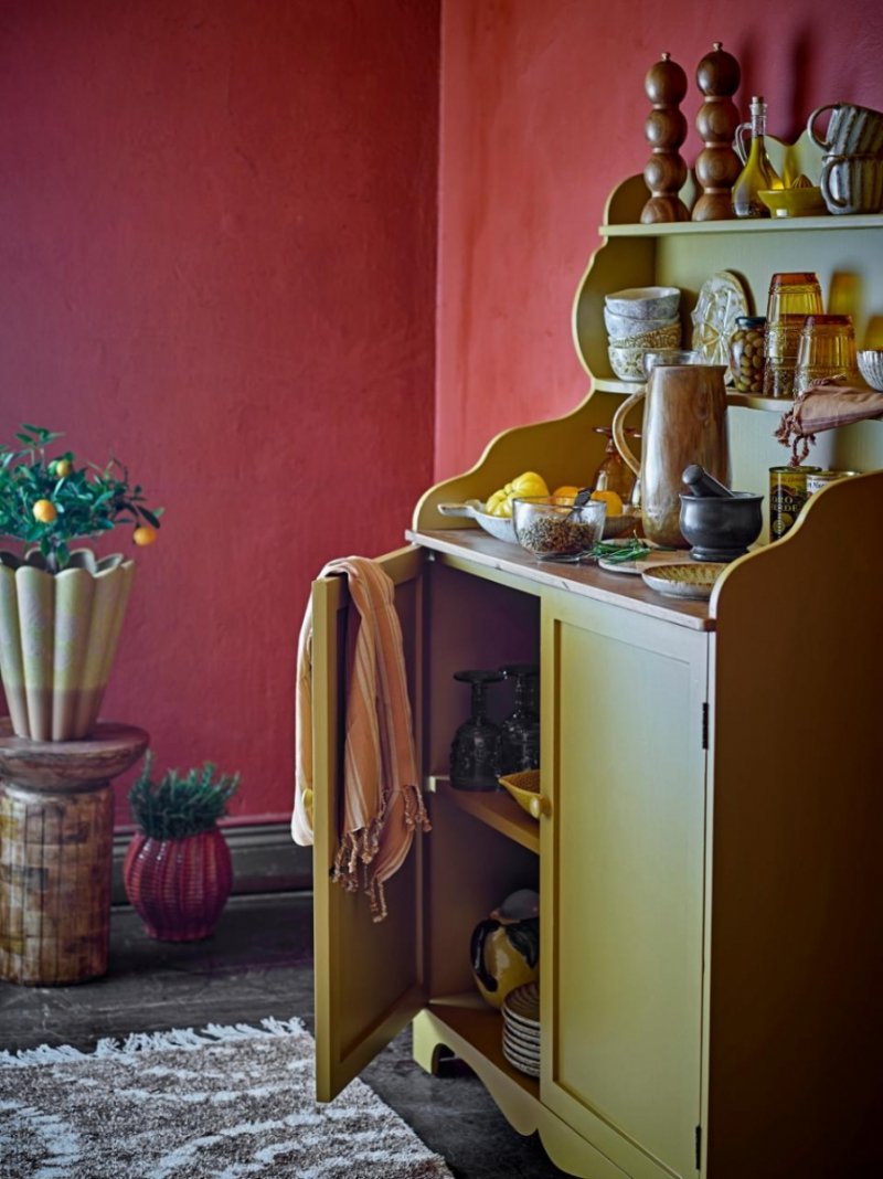 Szafka Libby z zaokrąglonym profilem i antycznym wykończeniem