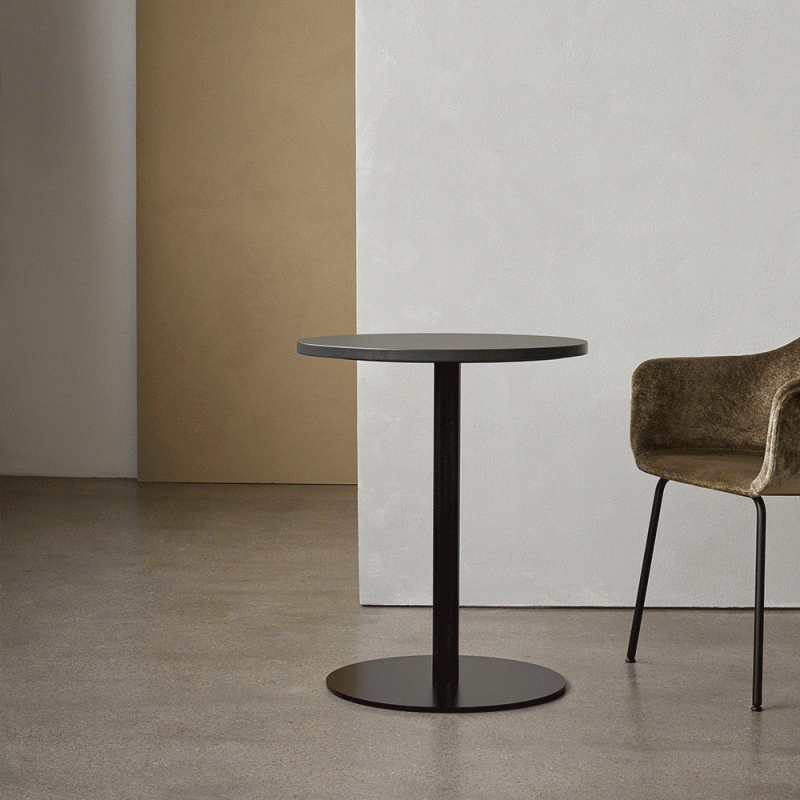 Menu HARBOUR COLUMN Stół Okrągły 60 cm Blat Fornir Dębowy - Czarny