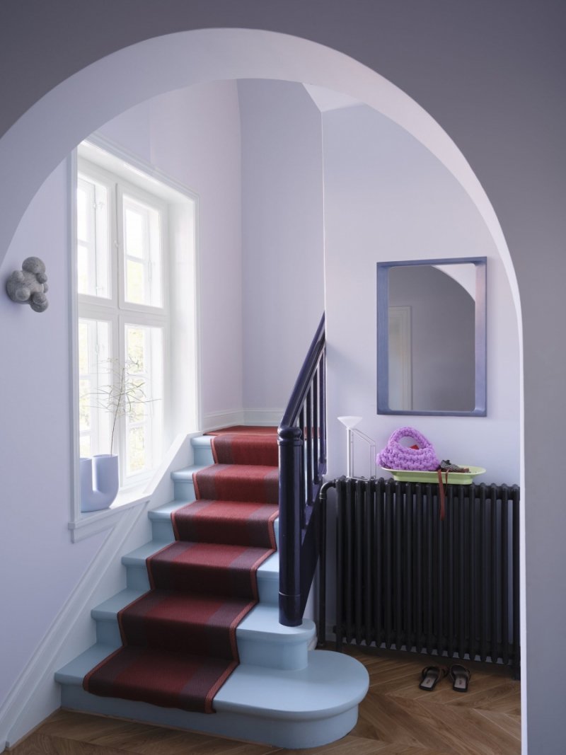 Muuto ARCED Lustro Ścienne w Drewnianej Ramie 80 cm / Liliowe