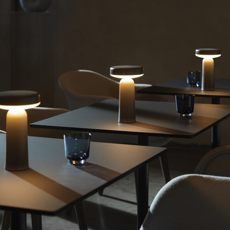 Muuto EASE Lampa Przenośna / Bezprzewodowa / Czarna