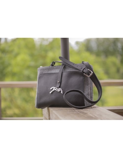 PENELOPE LEPREVOST Torba Pablito Chevron/Black