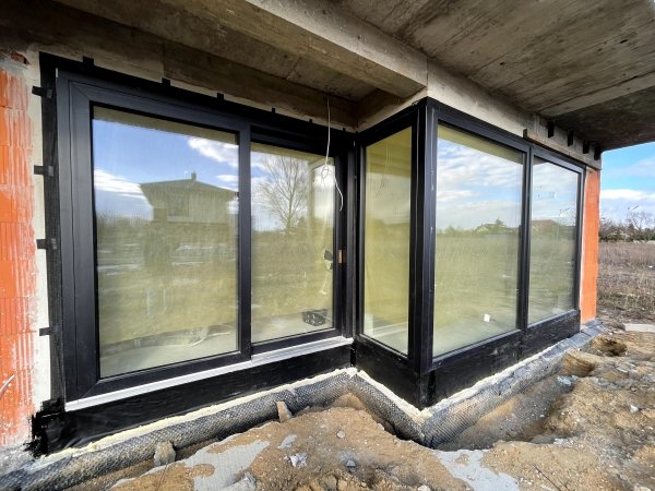 Taśma EPDM Pełny klej 15cm/20m folia membrana okna