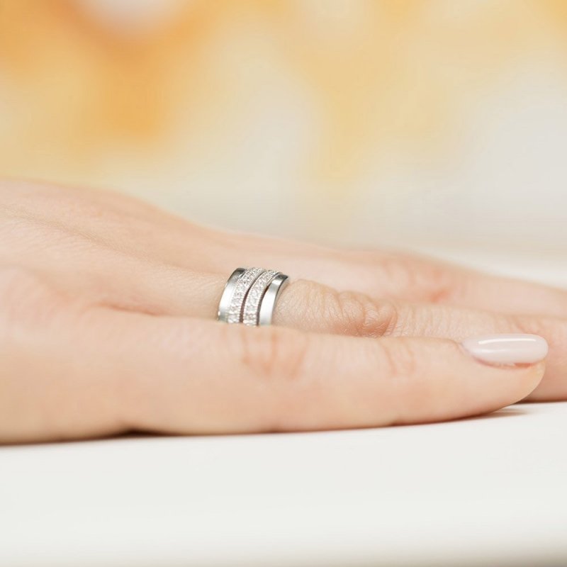 Pierścionek złoty 585 z brylantami 0,18ct zaręczynowy W-416