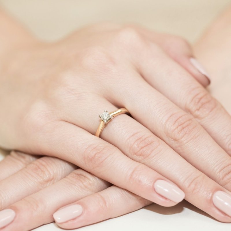 Pierścionek złoty 585 z brylantem 0,25ct W-221b zaręczynowy
