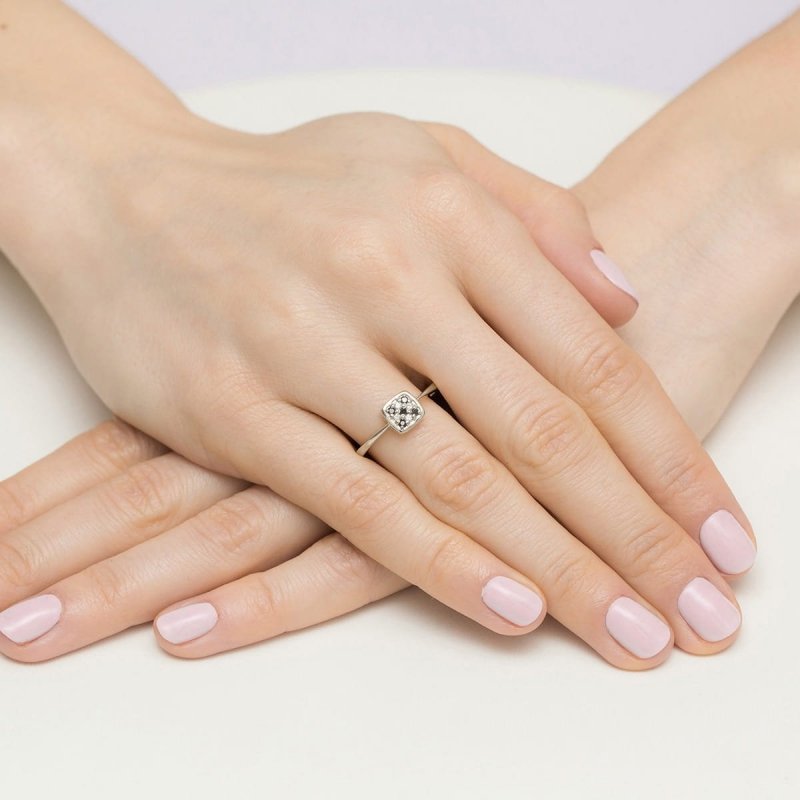 Pierścionek złoty 585 brylanty 0,13ct W-555