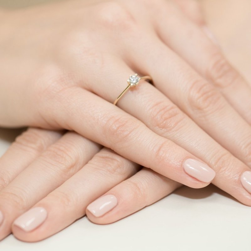 Pierścionek złoty 585 z brylantem 0,23ct W- zaręczynowy