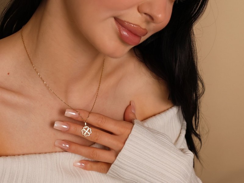 Zawieszka złota 585 złota koniczynka 