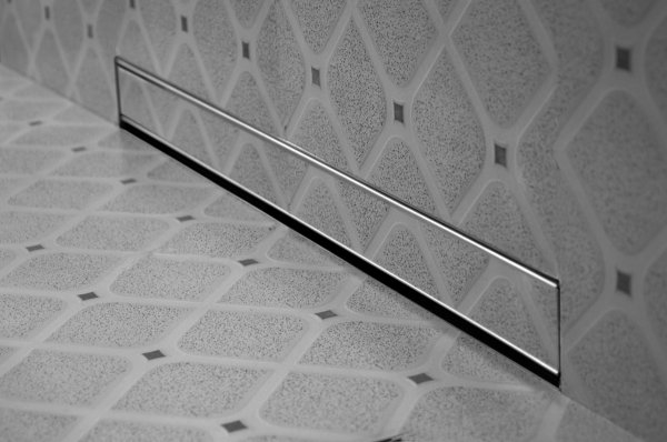 Odpływ liniowy ścienny 100 cm odwodnienie liniowe Flow 1000 stal nierdzewna