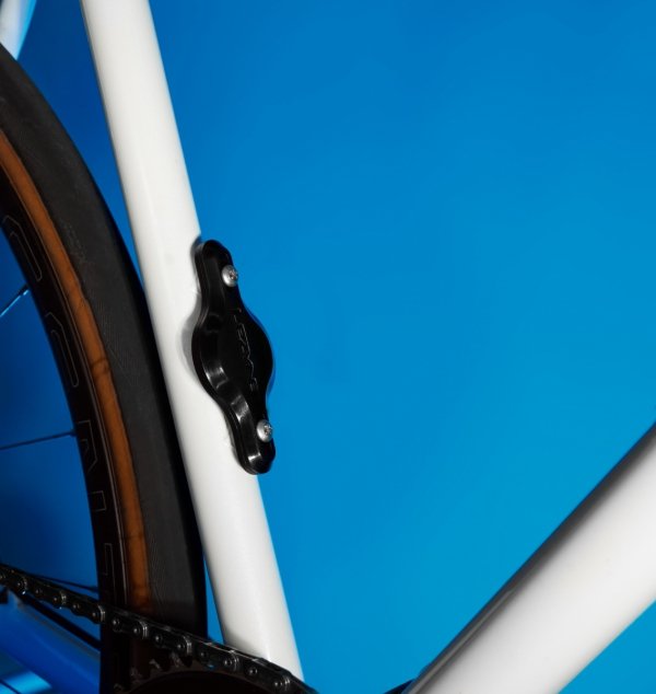 Uchwyt na Apple AirTag Lezyne Matrix Bike Tagger — czarny