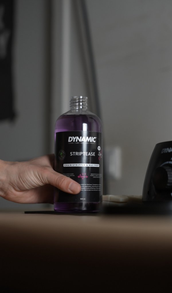 Odtłuszczacz Dynamic Striptease 500 ml — do czyszczenia napędu (łańcuch, kaseta, zębatki)