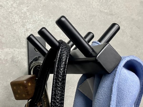 Wieszak w stylu loft na przedpokój na ubrania  MetalFab
