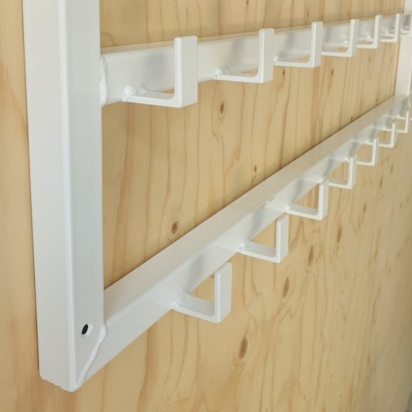 Wieszak w stylu loft na przedpokój z półką i wieszakami na ubrania  MetalFab