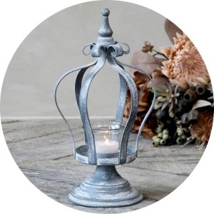 Świecznik korona na świeczkę tealight Chic Antique - szary wys. 26 cm
