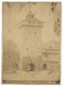 [KRAKÓW - Brama Floryańska od strony Kleparza - fotografia widokowa i sytuacyjna]. Ignacy Krieger.