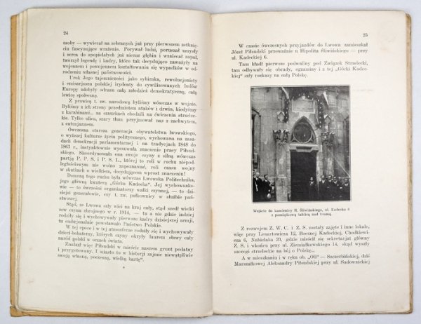 ZYGMUNTOWICZ Zygmunt - Józef Piłsudski we Lwowie. Z 19 ilustr. w tekście.
