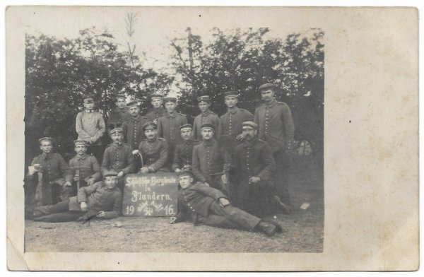 [I WOJNA światowa - śląscy górnicy zmobilizowani we Flandrii - fotografia pozowana]. [1916]