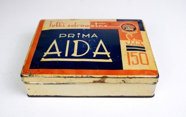 AIDA. [Fabryka Bibułek i Tutek Cygaretowych Sp. z o.o. Lwów]. Tutki zdrowotne Prima Aida. Sztuk 150.