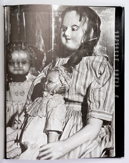 [Dolls, Lalki]. KAGAN Diane, JOSEPH Meryl - Who Won Second Place at Omaha? (A Journey). Written by Diane Kagan. Photographed by Meryl Joseph.